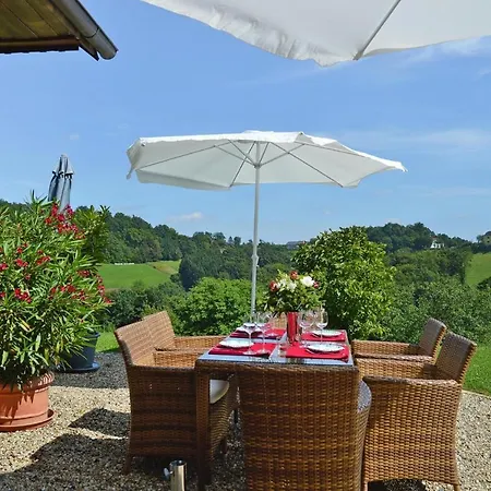 In Der Steiermark Mit Pool & Aussicht * Fehring