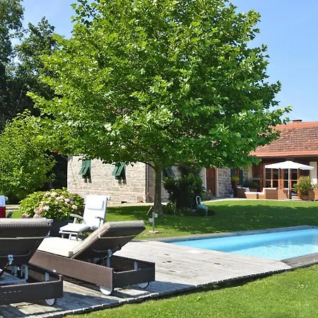 In Der Steiermark Mit Pool & Aussicht Vakantiehuis *