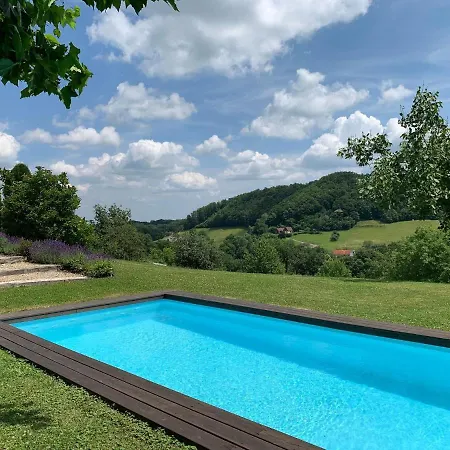 Casa de Férias In Der Steiermark Mit Pool & Aussicht