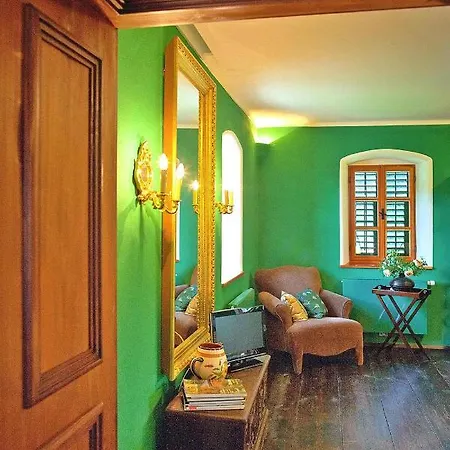 In Der Steiermark Mit Pool & Aussicht Fehring